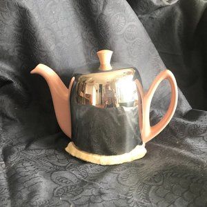VINTAGE `1950S PINK CERMIC TEA POT